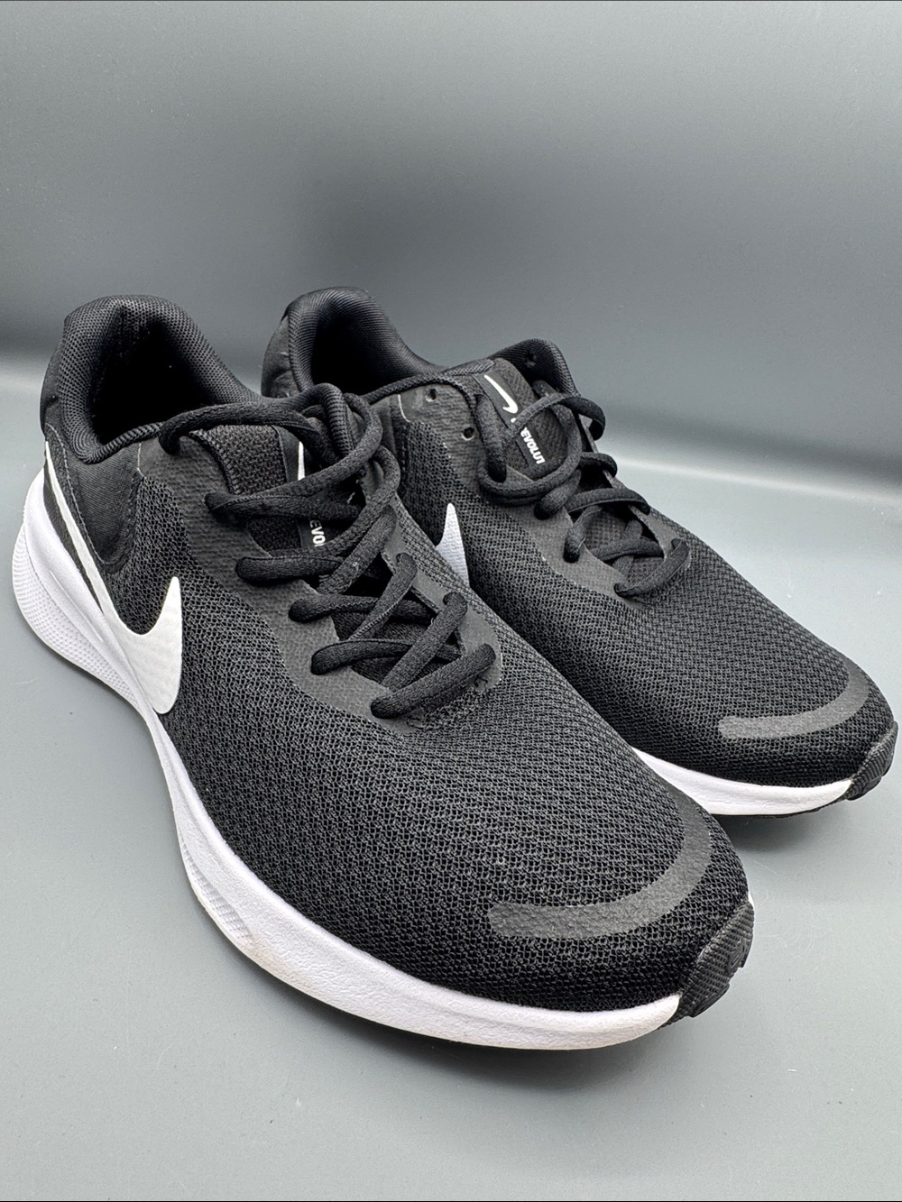 Nike Revolution 8 Running Shoes